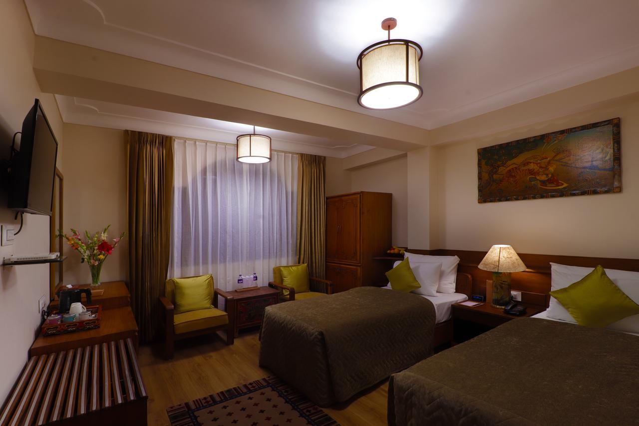 The Denzong Shangrila Gangtok Exterior photo