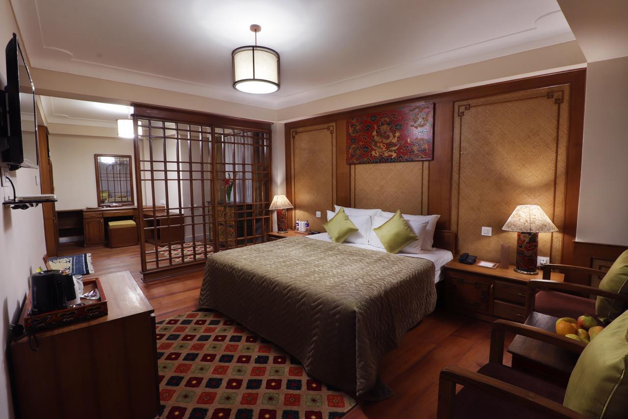 The Denzong Shangrila Gangtok Exterior photo