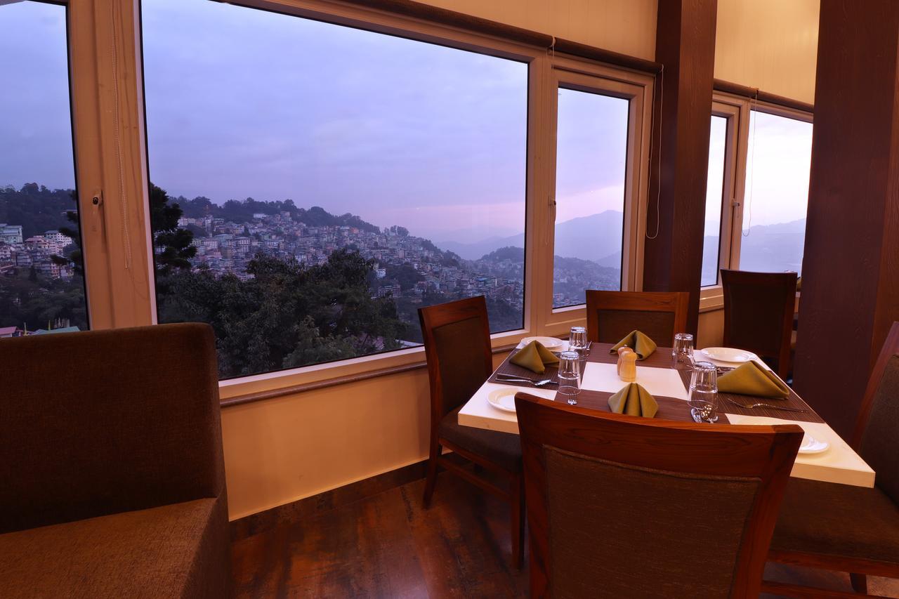 The Denzong Shangrila Gangtok Exterior photo